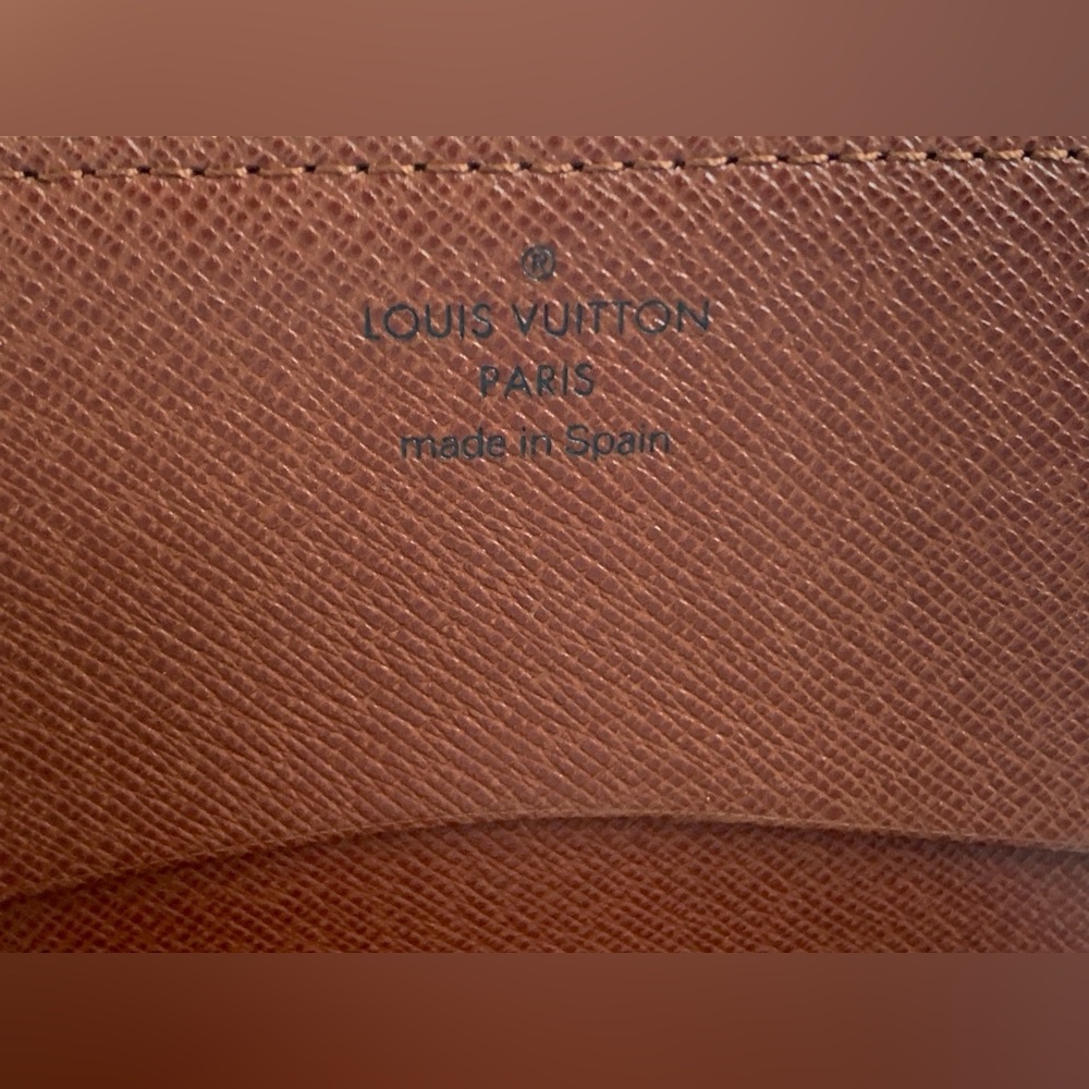 Louis Vuitton Monogram Wallet - Picture 7 of 13